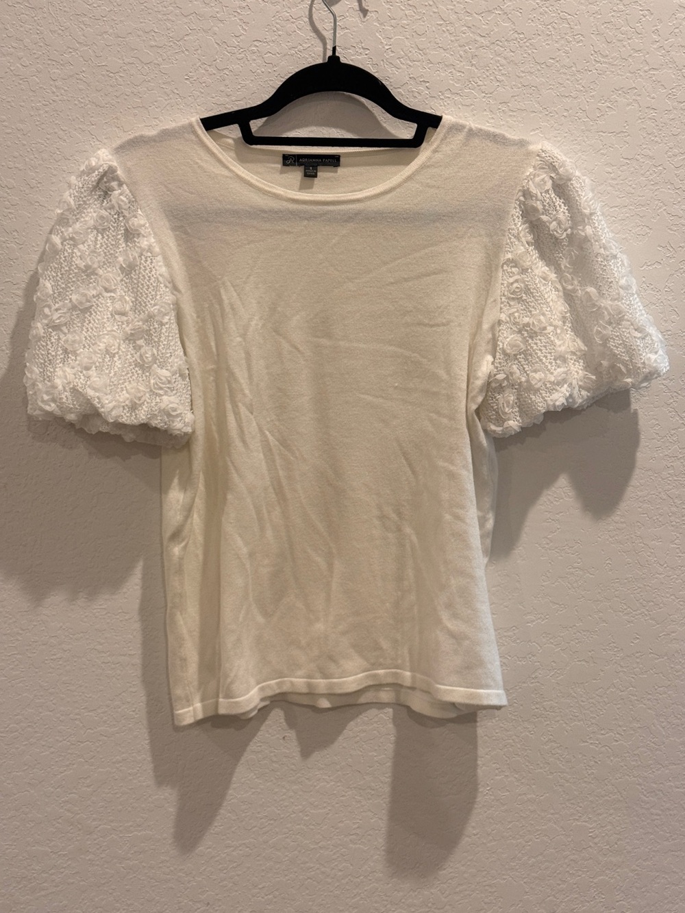 Adrianna Papell‎ White Puff Sleeve Lace Top